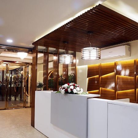 Awadh Inn Noida Ngoại thất bức ảnh