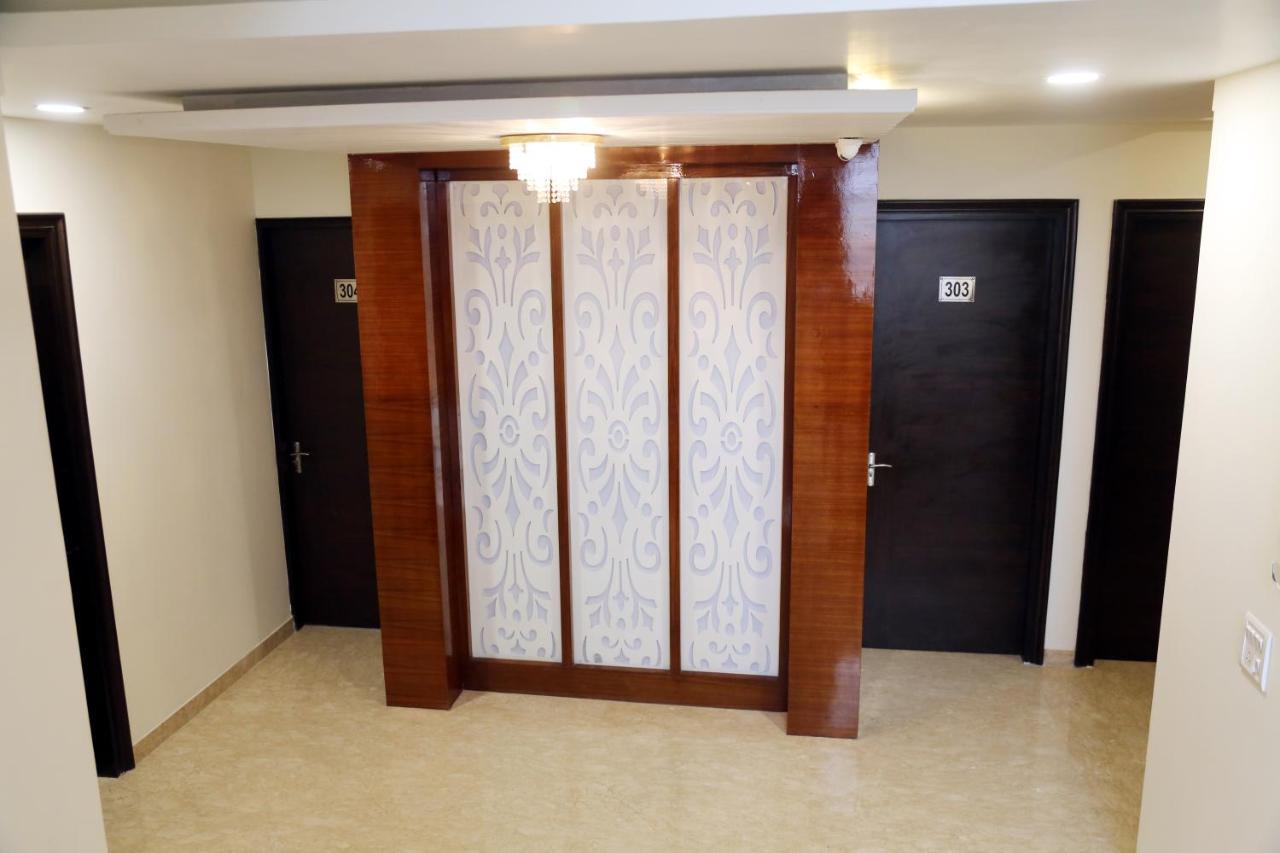 Awadh Inn Noida Ngoại thất bức ảnh