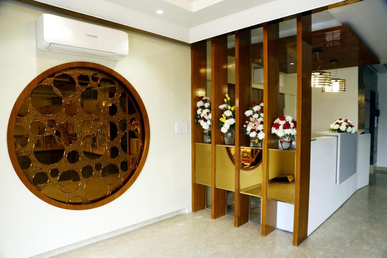 Awadh Inn Noida Ngoại thất bức ảnh