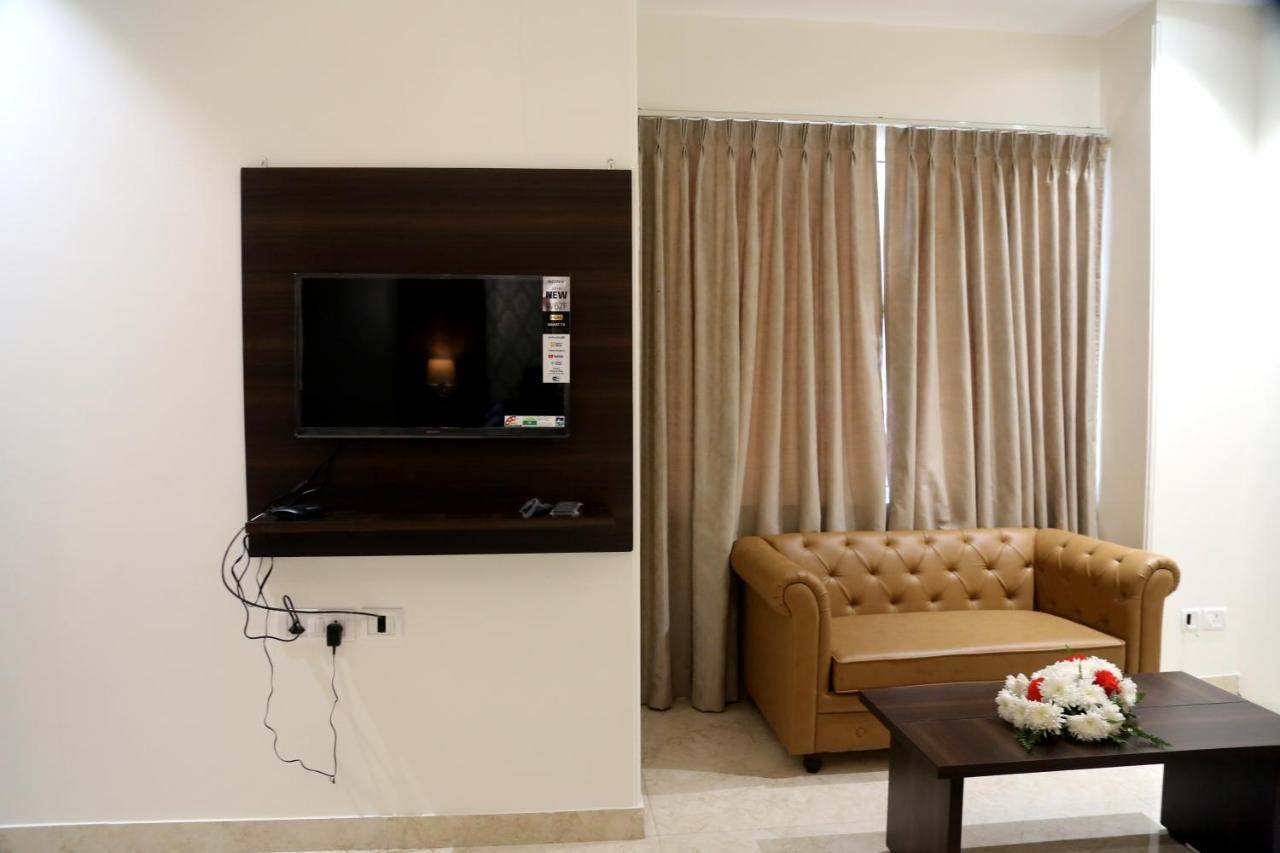 Awadh Inn Noida Ngoại thất bức ảnh